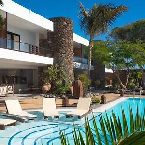 Vik - Boutique (adults Only) Hotell